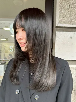 ロング SiLO Yukinaのヘアスタイル