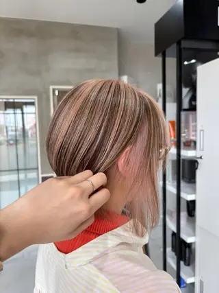 ショート カラー GRANDEUR やまだかなのヘアスタイル