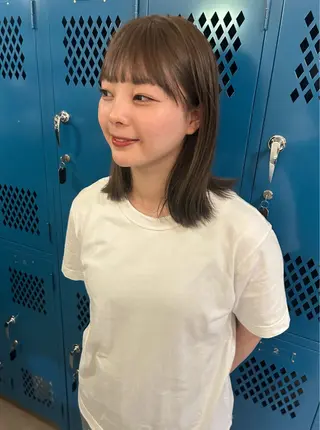 ミディアム カラー 韓国ボブ/レイヤー カット/ EMIRIのヘアスタイル