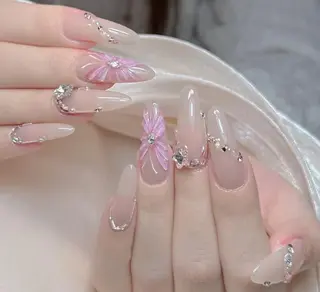 ネイル VIVIAN エイのネイルデザイン