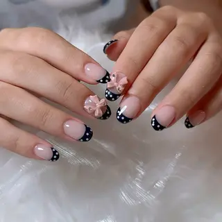 ネイル Laula🤍 ayakaのネイルデザイン