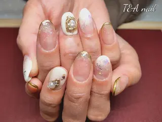 ミディアム ネイル T&A nailのネイルデザイン