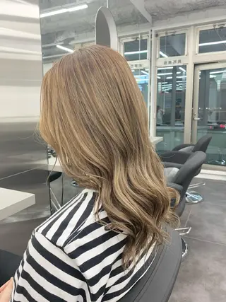 セミロング カラー 店長担当🌟 矢吹ガブリエル🌟のヘアスタイル