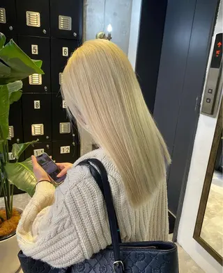 セミロング カラー ハイトーン/髪質改善 /Akuaのヘアスタイル