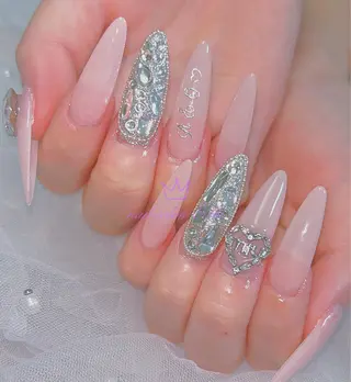 ネイル ネイルサロンエクラ 🫧Shizukaのネイルデザイン