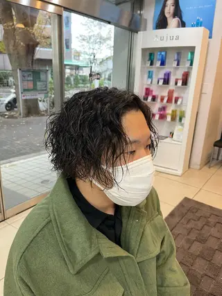 ミディアム パーマ メンズ 韓国風メンズ/毛流れ ヘアなら須田龍世のヘアスタイル