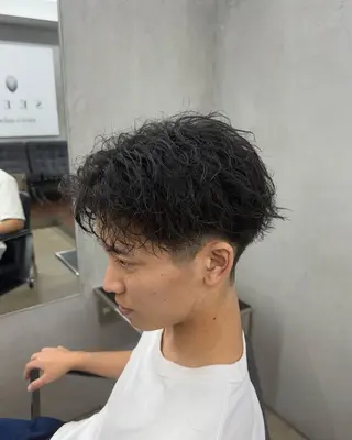 パーマ メンズ 田中 辰弥のヘアスタイル