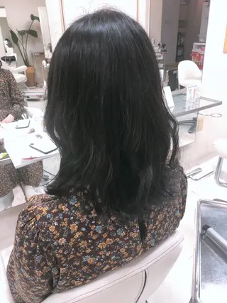 ミディアム 阿部 美咲のヘアスタイル