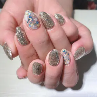 ネイル レ ティリンのネイルデザイン