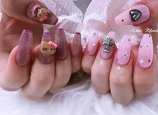 ネイル She   Nail所属・ISA_ BELLAのネイルデザイン