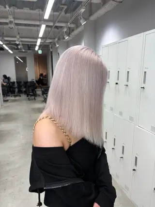 ミディアム カラー noa 寒色系カラーブリーチのヘアスタイル