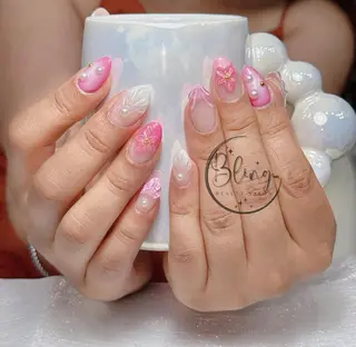 セミロング Bling Salonのネイルデザイン