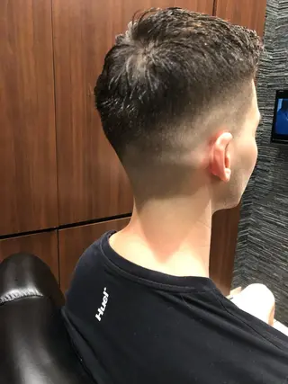 ショート ヒロ銀座バーバーショップ難波店所属・縮毛矯正/パーマ 宮河 惇💈のヘアスタイル