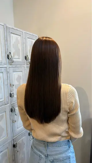 ロング ルプラボウ/ 内藤ほのか/艶カラーのヘアスタイル