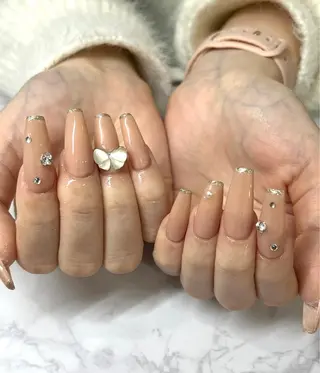 ネイル PEEKABOO京橋 EYE&NAILのマツエク・マツパデザイン