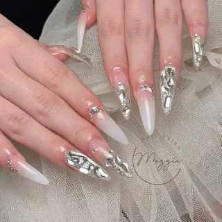 ネイル Maggie Nail🦩のネイルデザイン