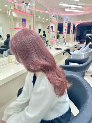 セミロング カラー ヘアアレンジ 韓国レイヤー＆ピンク 艶髪🩶maikoのヘアスタイル