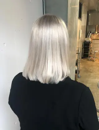 ミディアム Zina(豊洲)所属・suzuka （スズ）のヘアスタイル