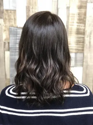 ミディアム カラー パーマ ヘアアレンジ 枝毛カット＆髪質改善 満足NO.1岡しゃんのヘアスタイル