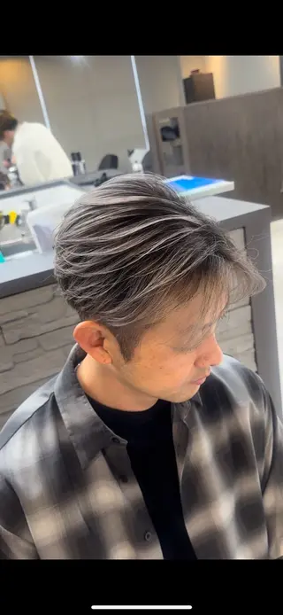 ショート カラー GISEL 小倉のヘアスタイル