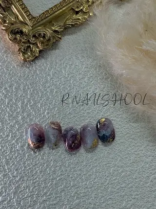 ネイル R nail salon新宿三丁目店所属・R nailのネイルデザイン