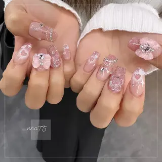 ネイル GRANDE OSU Anna 🧸💛のネイルデザイン