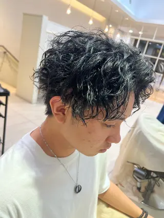 ショート メンズパーマ 岩成健志郎のヘアスタイル
