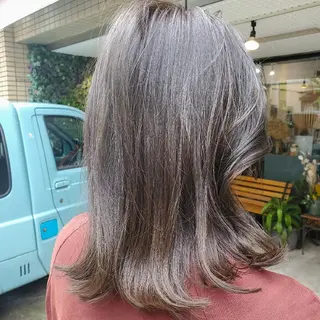 セミロング カラー フリーランス所属・韓国ヘア レイヤー くびれヘアMATSUのヘアスタイル