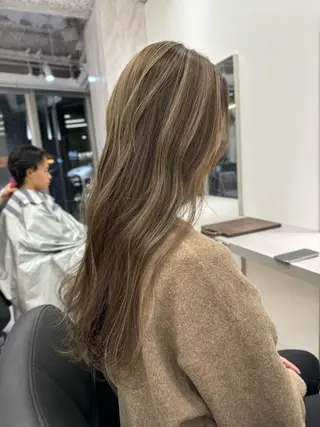 ロング カラー 店長　MANAMI ／ブリーチ／骨格ボブのヘアスタイル