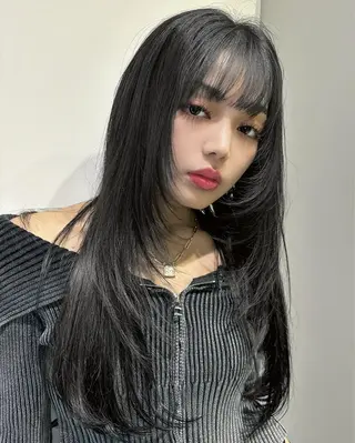 ロング カラー 耳つぼ屋さん ‎🤍りりのヘアスタイル