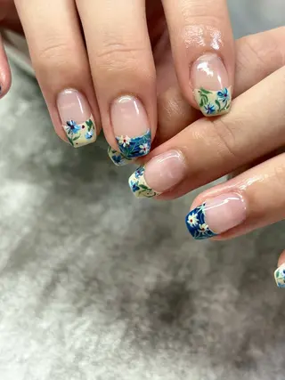 ネイル FIORITURA Maikoのネイルデザイン