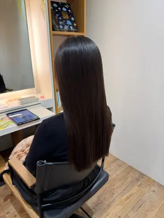 セミロング afloatkobe所属・美髪/髪質改善 川口凌弥のヘアスタイル