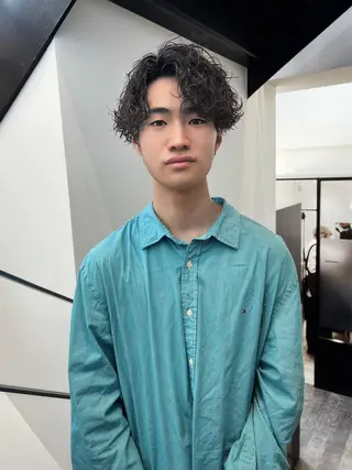 パーマ メンズ Qin shaire salon 原宿verno店所属・【センターパート】 ETO／江藤翼の眉毛・アイブロウイメージ