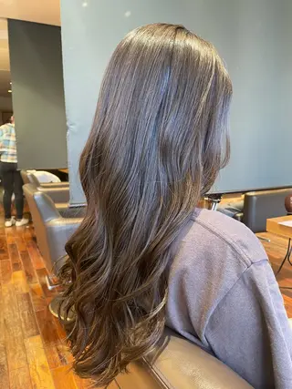 ロング 井上 舞のヘアスタイル