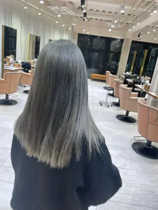 ロング カラー 韓国🇰🇷透明感 ERIのヘアスタイル