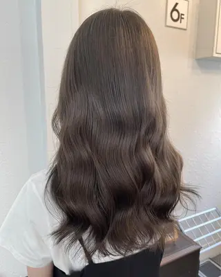 ロング カラー 難波 茜のヘアスタイル