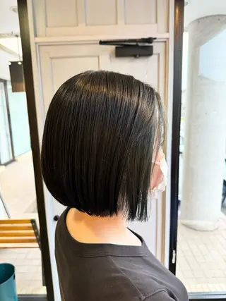 ショート カラー ツキダテ ユイのヘアスタイル