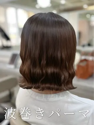 ミディアム 波巻きウェーブ 韓国風パーマ 纐纈のヘアスタイル