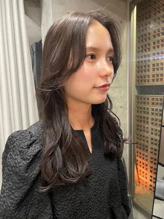 セミロング カラー 表参道/赤み無し 透明感 colorのヘアスタイル