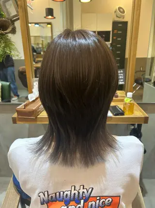 ショート カラー 若狭 彩花のヘアスタイル