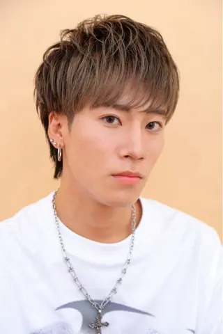 メンズ 毛流れフェザー スタイル🔹竹内凌のヘアスタイル