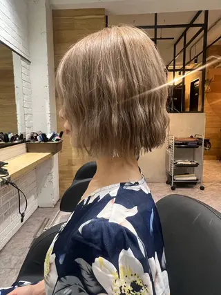 ミディアム カラー フジサキ ケンのヘアスタイル