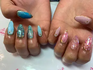 ネイル ネイルリボン 受付スタッフのネイルデザイン