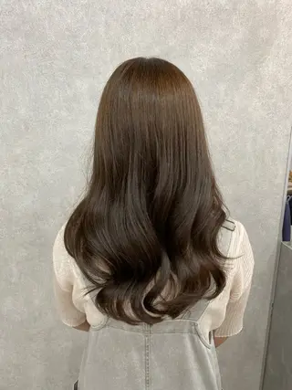 ロング 🩶西 雪乃/透明感 くすみカラー🫧のヘアスタイル