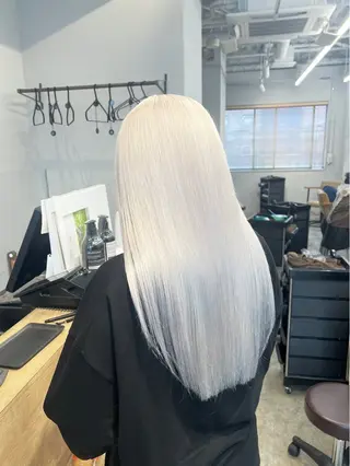 ロング カラー SALOWIN柏Suite所属・レイヤー/ウルフ/ ハイトーン/岡本智樹のヘアスタイル