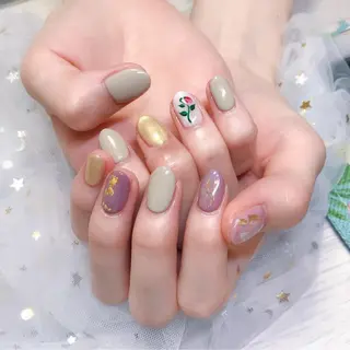 カラー ネイル Q Free nailsのネイルデザイン
