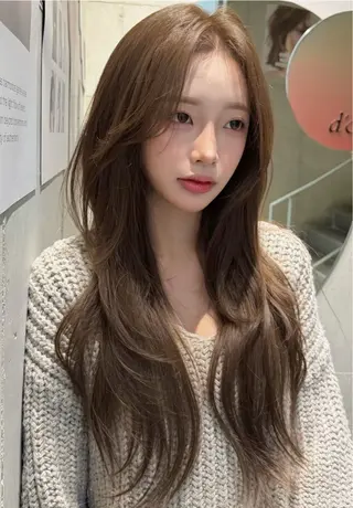 ロング カラー ARMONY表参道店所属・韓国風レイヤーカラー ライムのヘアスタイル