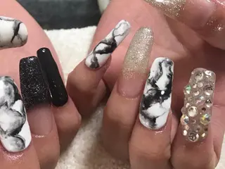 ネイル 美尽  BIZIN所属・久々 もえみのネイルデザイン