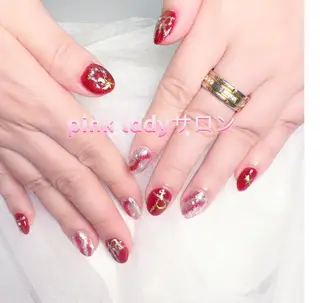 ネイル pink ladyサロン所属・べ にのネイルデザイン