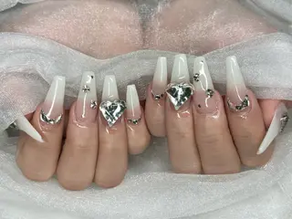 ネイル Roi〈ロワ〉 Akariのネイルデザイン